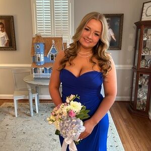 Elegant Blue Strapless Gown